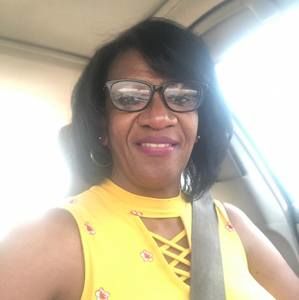 Meet your Posher, Ella